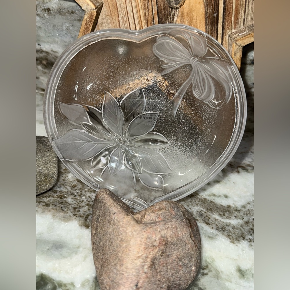 Frosted Crystal Heart Shape Candy Dish
